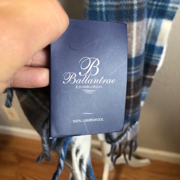 Ballantrae NWT lambswool scarf - Picture 3 of 6